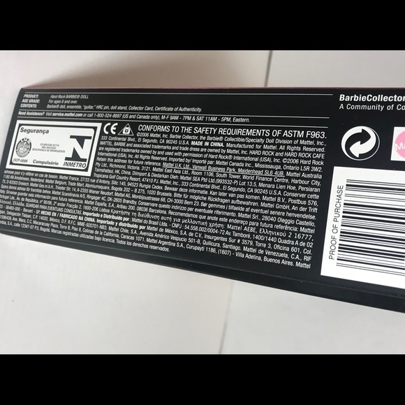 RARE Hard Rock Café Barbie with Exclusive Pin - Picture 5 of 6